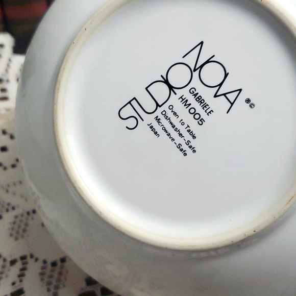 Set of 2 Studio Nova Mixing Bowls  7" & 6" - Picture 4 of 5